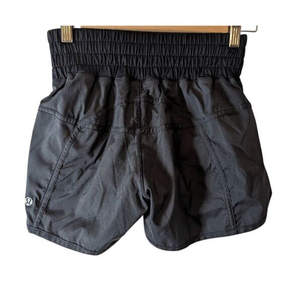 LULULEMON ATHLETICA Tracker Short V 4' Size 4 in Black - Picture 3 of 3